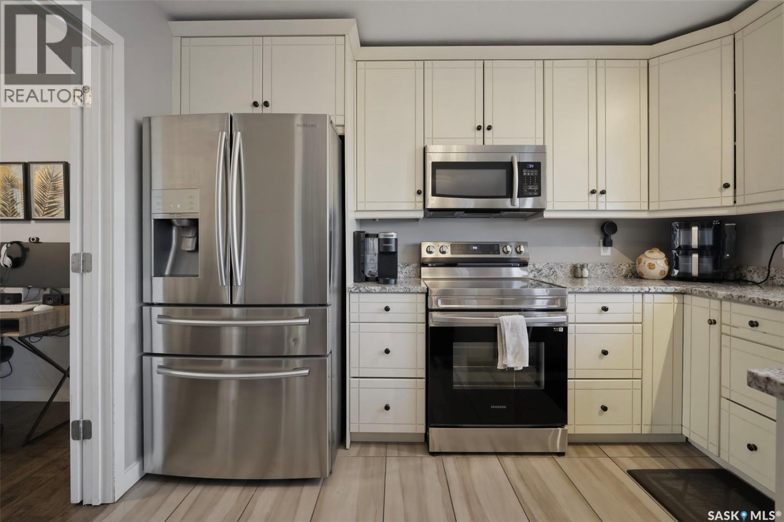 207 5th Avenue, Aberdeen, Saskatchewan  S0K 0A0 - Photo 8 - SK032420