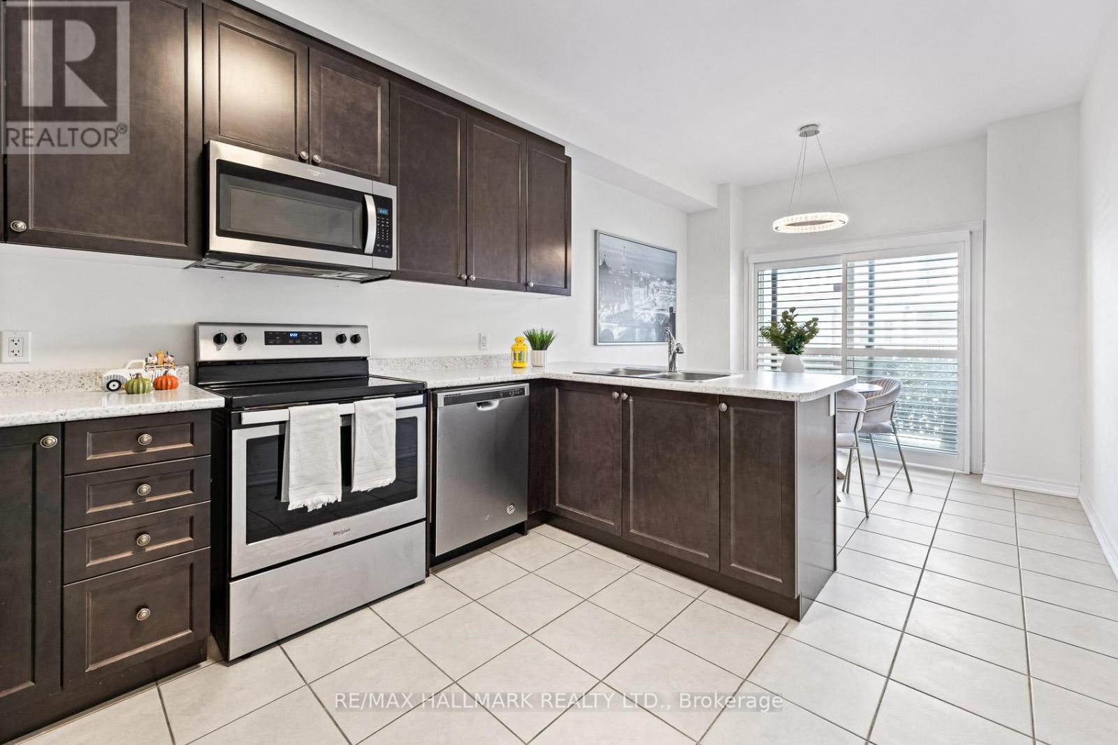 283 Skinner Road, Hamilton, Ontario  L8B 1W5 - Photo 6 - X12974336