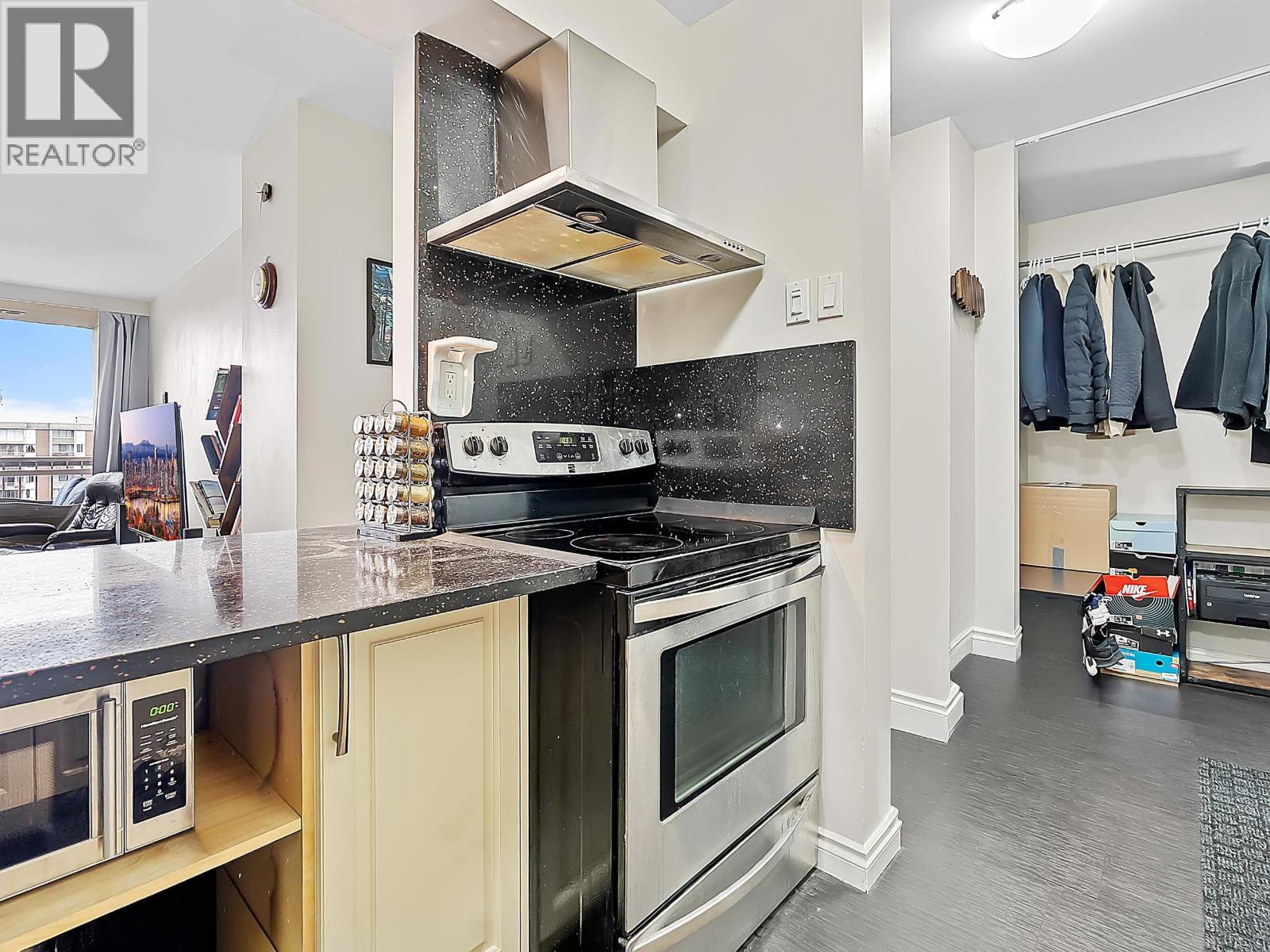 1808 2016 Fullerton Avenue, North Vancouver, British Columbia  V7P 3E6 - Photo 12 - R3107723