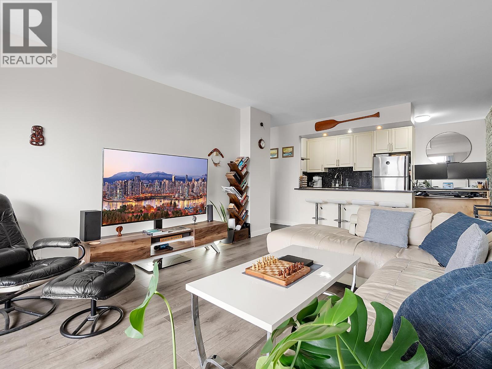 1808 2016 Fullerton Avenue, North Vancouver, British Columbia  V7P 3E6 - Photo 3 - R3107723