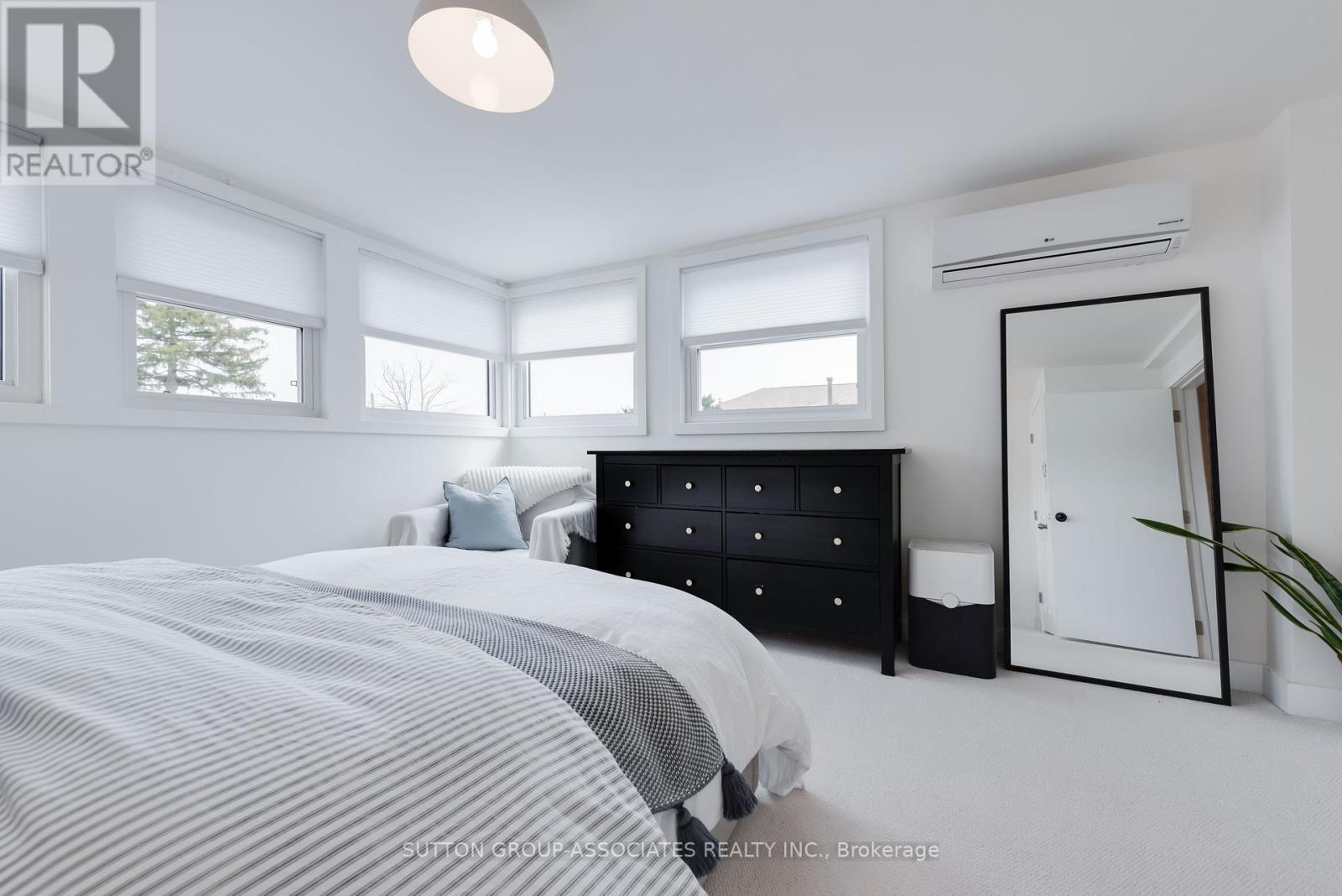 285 Harvie Avenue, Toronto, Ontario  M6E 4L1 - Photo 13 - W12967536