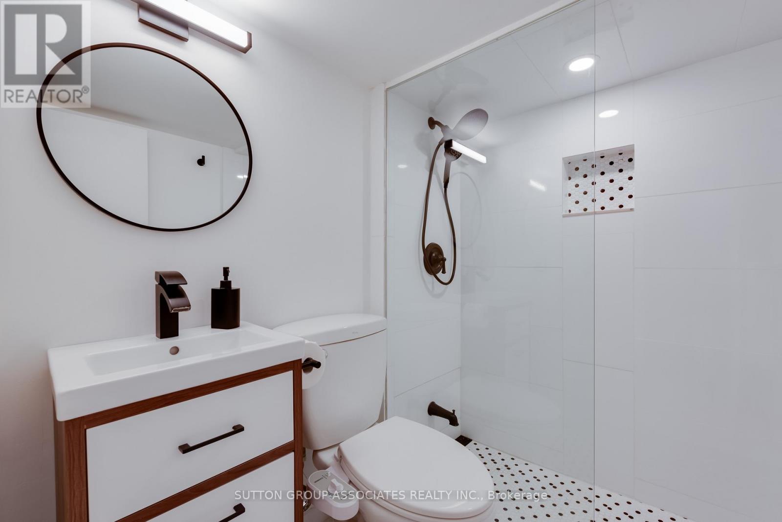 285 Harvie Avenue, Toronto, Ontario  M6E 4L1 - Photo 23 - W12967536