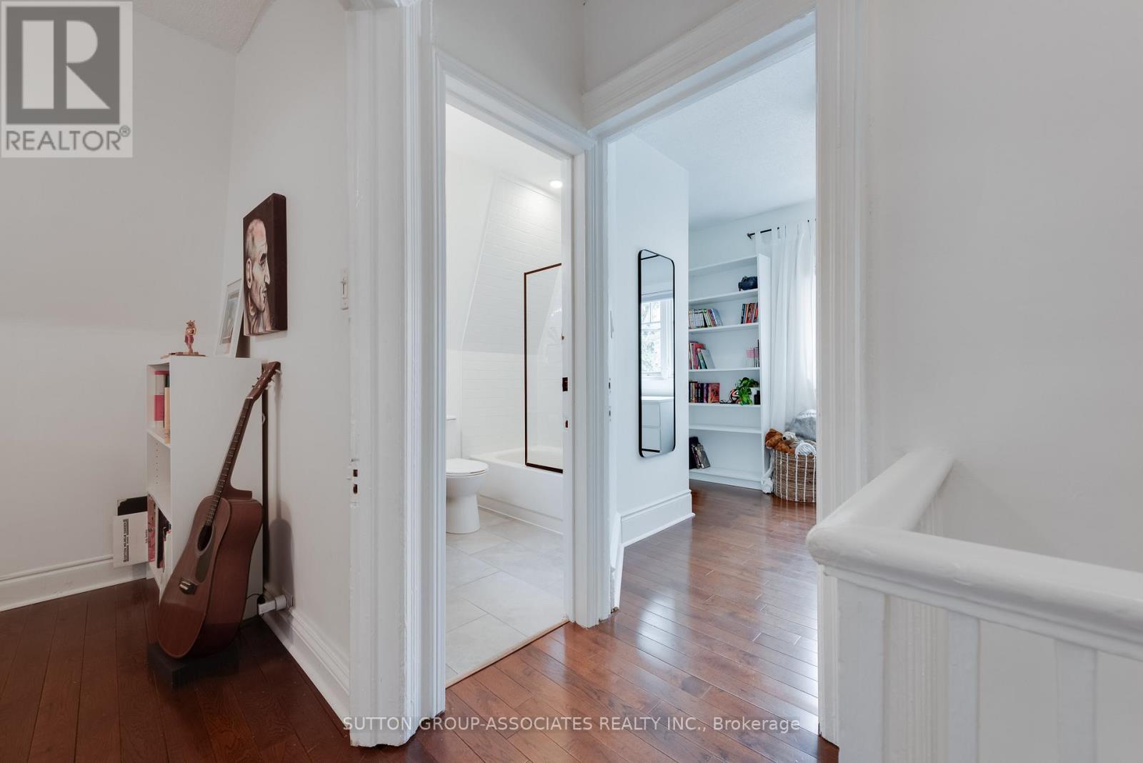 285 Harvie Avenue, Toronto, Ontario  M6E 4L1 - Photo 14 - W12967536