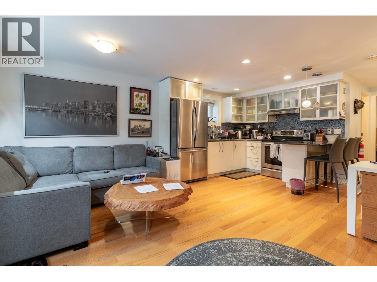 5570 Baillie Street, Vancouver, British Columbia  V5Z 3M8 - Photo 3 - R3106725