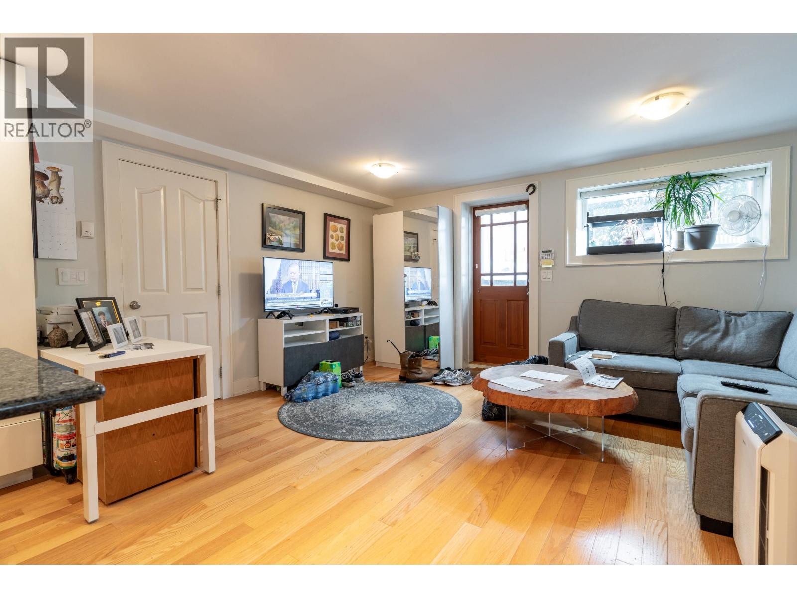 5570 Baillie Street, Vancouver, British Columbia  V5Z 3M8 - Photo 4 - R3106725