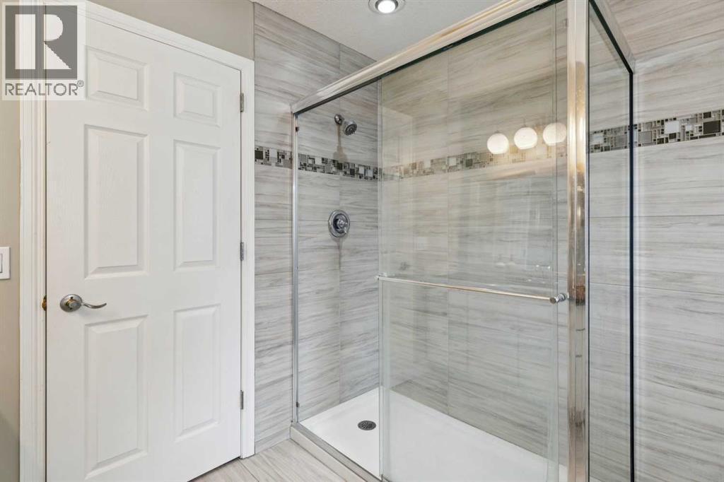 107 Sheep River Bay, Okotoks, Alberta  T1S 1R3 - Photo 17 - A2298402