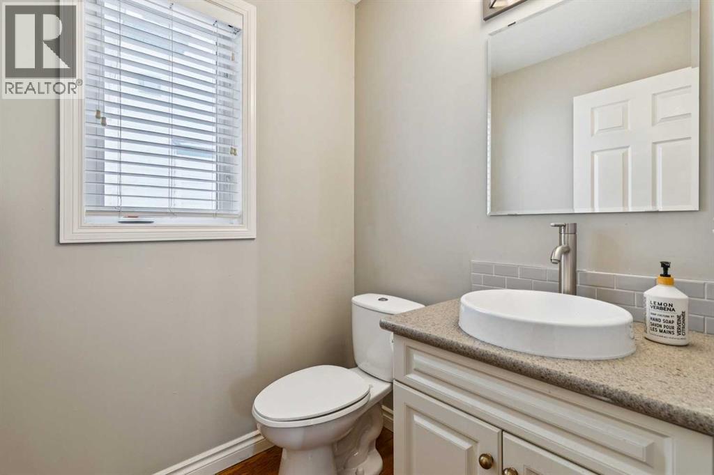 107 Sheep River Bay, Okotoks, Alberta  T1S 1R3 - Photo 19 - A2298402