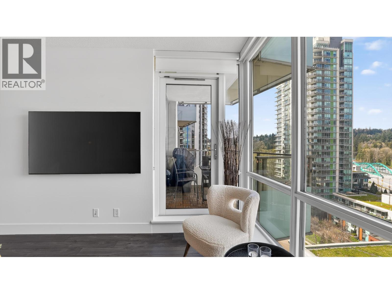 1401 1550 Fern Street, North Vancouver, British Columbia V7J 0A9 - Photo 4 - R3109066