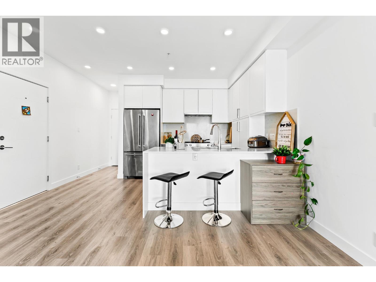 505 700 CLARKE ROAD, Coquitlam, British Columbia