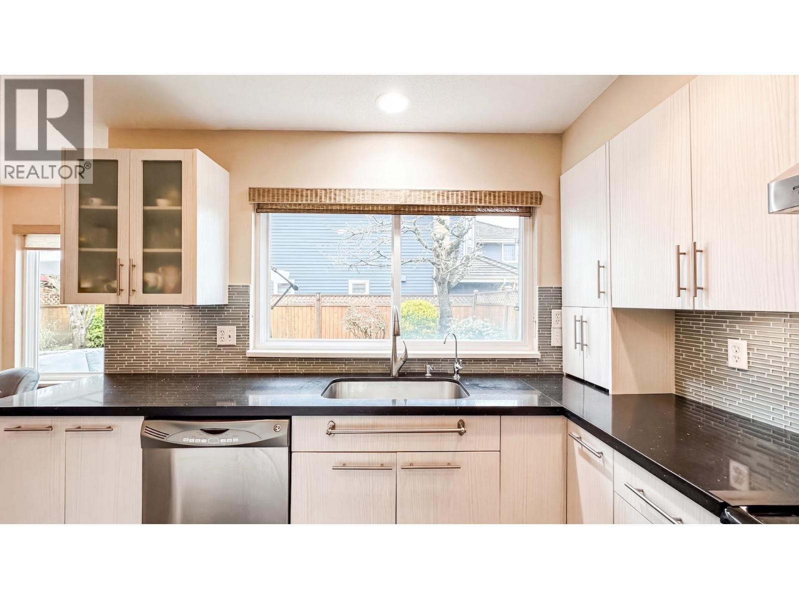 5520 Wallace Road, Richmond, British Columbia  V7E 2C5 - Photo 13 - R3109085