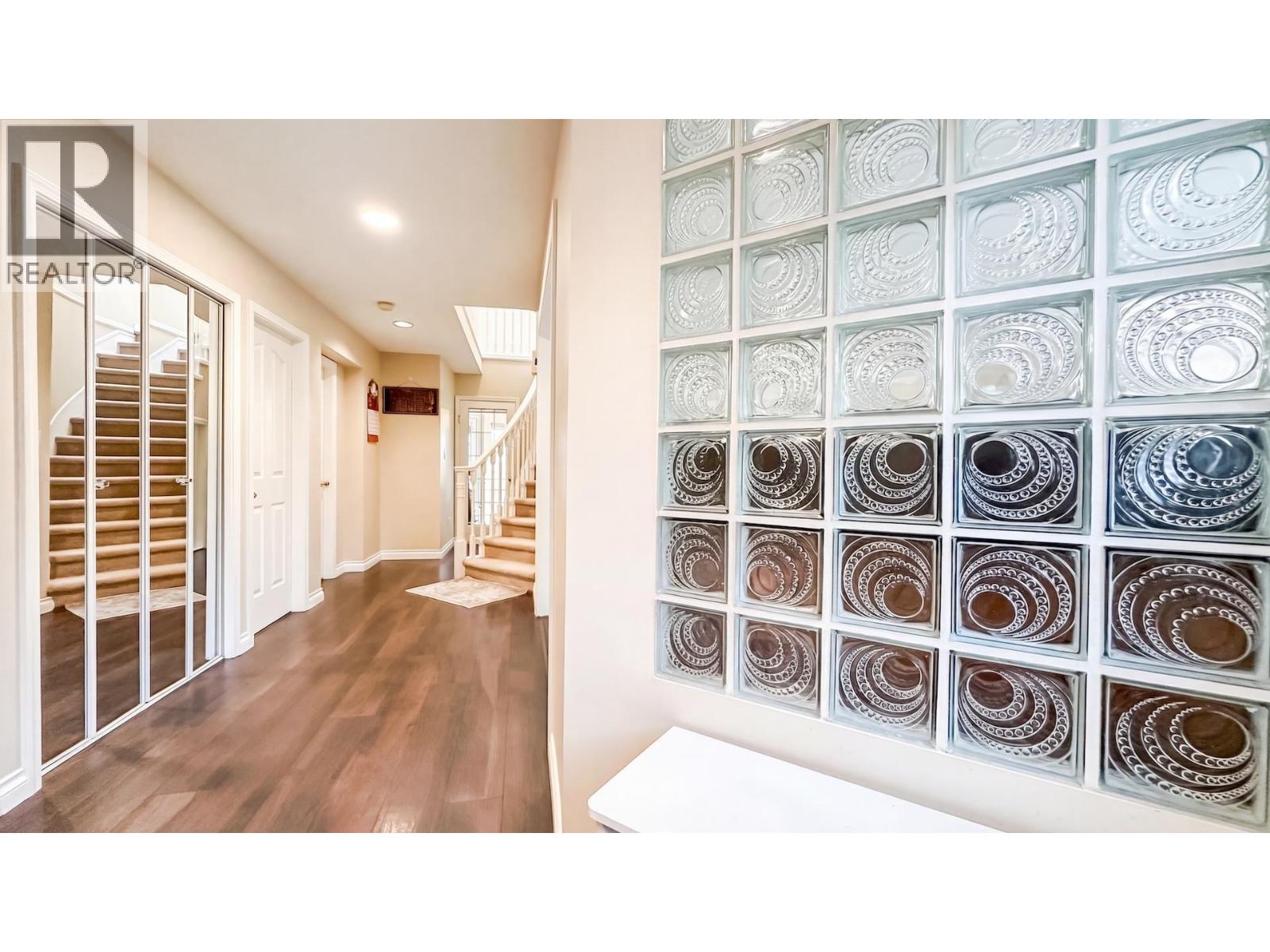 5520 Wallace Road, Richmond, British Columbia  V7E 2C5 - Photo 2 - R3109085