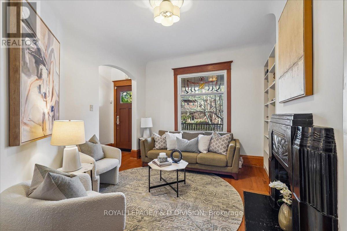 141 Browning Avenue, Toronto, Ontario  M4K 1W4 - Photo 6 - E12974398