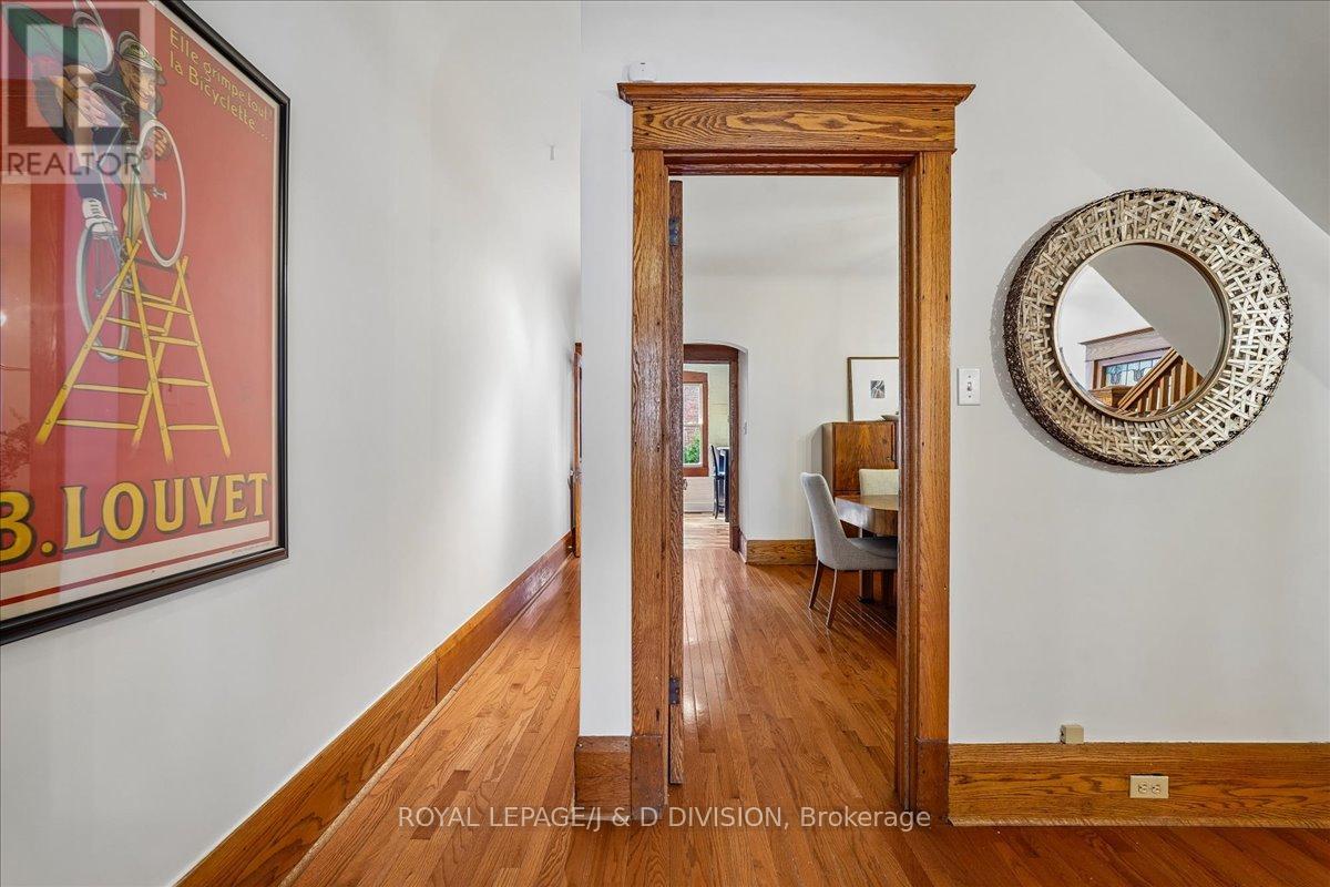 141 Browning Avenue, Toronto, Ontario  M4K 1W4 - Photo 7 - E12974398