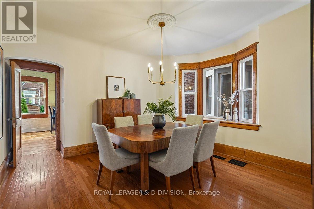 141 Browning Avenue, Toronto, Ontario  M4K 1W4 - Photo 8 - E12974398