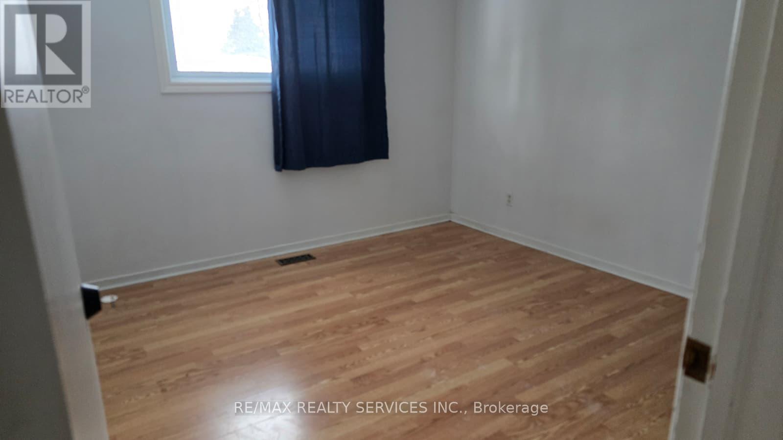 1183 Farnsborough Crescent, London East, Ontario  N5V 2L7 - Photo 9 - X12769052