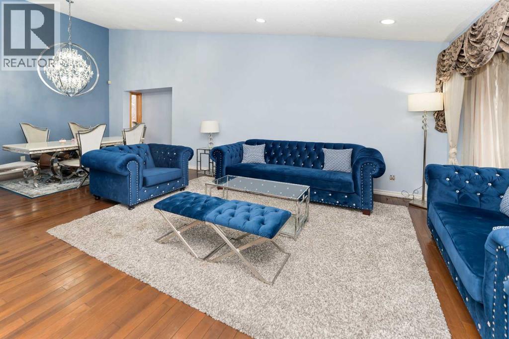 18 Coral Sands Place Ne, Calgary, Alberta  T3J 3J3 - Photo 3 - A2292097