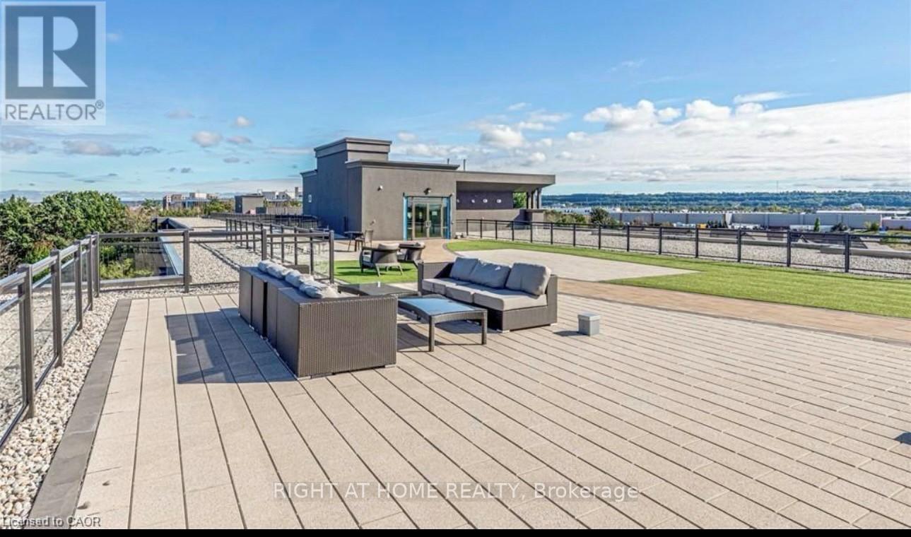 206 - 35 Southshore Crescent, Hamilton, Ontario  L8E 0J2 - Photo 15 - X12974406