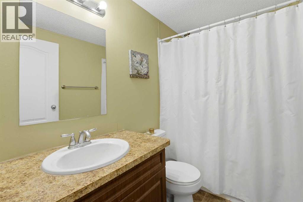 106 Bayshore Drive, Sylvan Lake, Alberta  T4S 0A7 - Photo 15 - A2284698