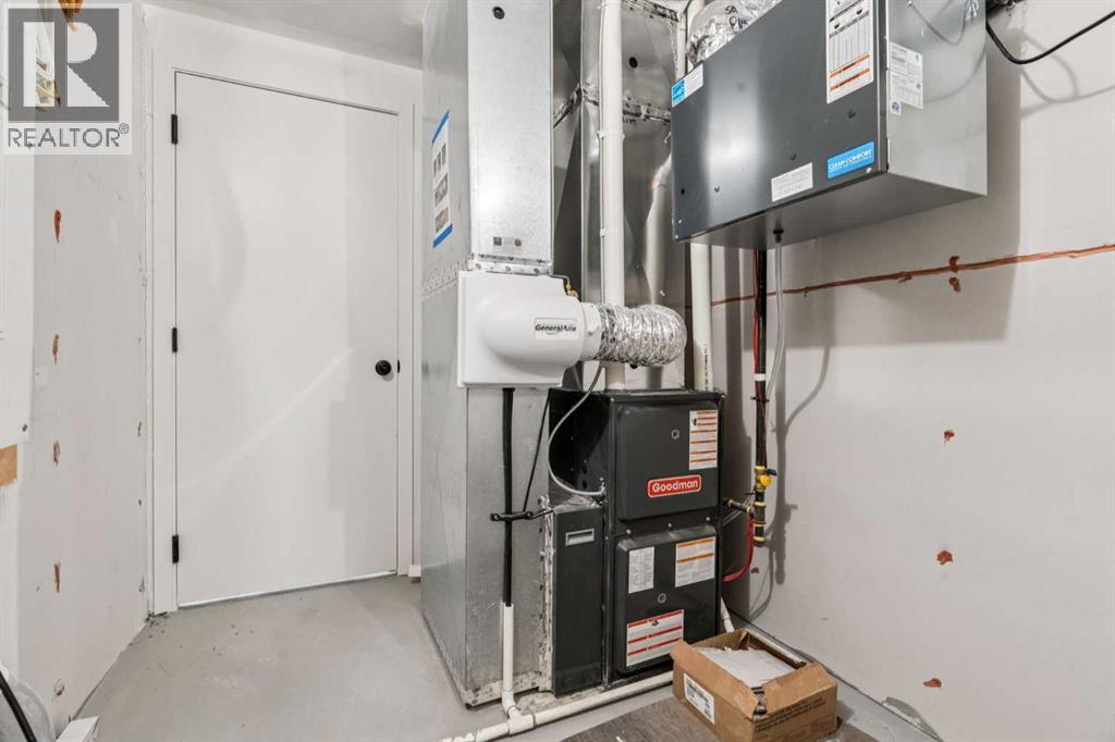 249 Aquila Drive NW, Calgary, Alberta  T3R 1Y6 - Photo 22 - A2298108