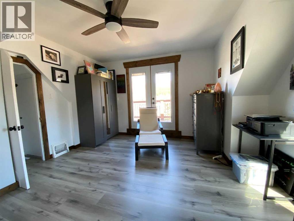 1809 129 Street, Blairmore, Alberta  T0K 0E0 - Photo 23 - A2299536