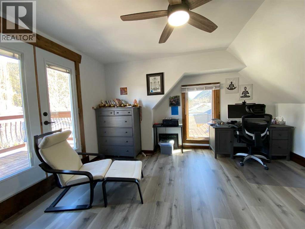 1809 129 Street, Blairmore, Alberta  T0K 0E0 - Photo 24 - A2299536