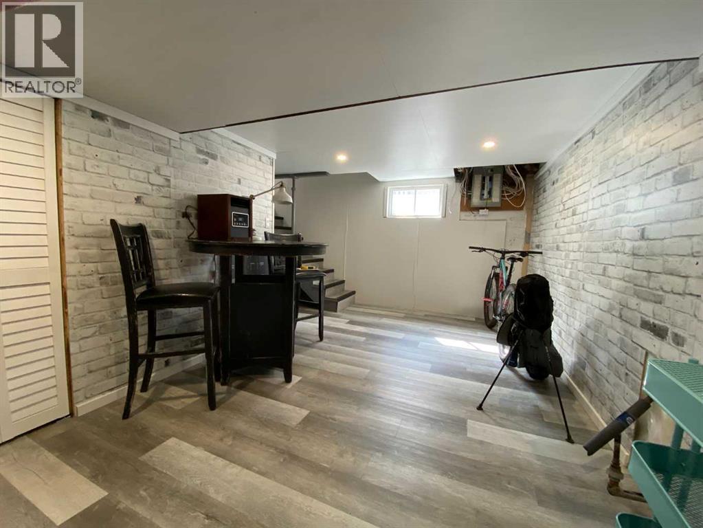 1809 129 Street, Blairmore, Alberta  T0K 0E0 - Photo 28 - A2299536