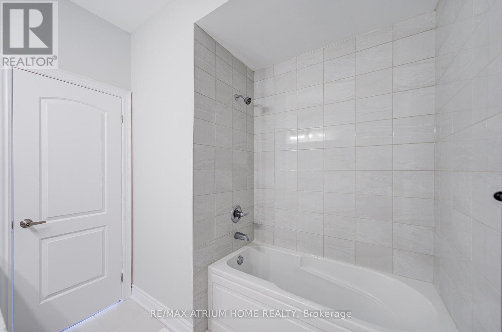 3 Jessica Antonella Street E, Markham, Ontario  L6C 3J6 - Photo 33 - N12974450