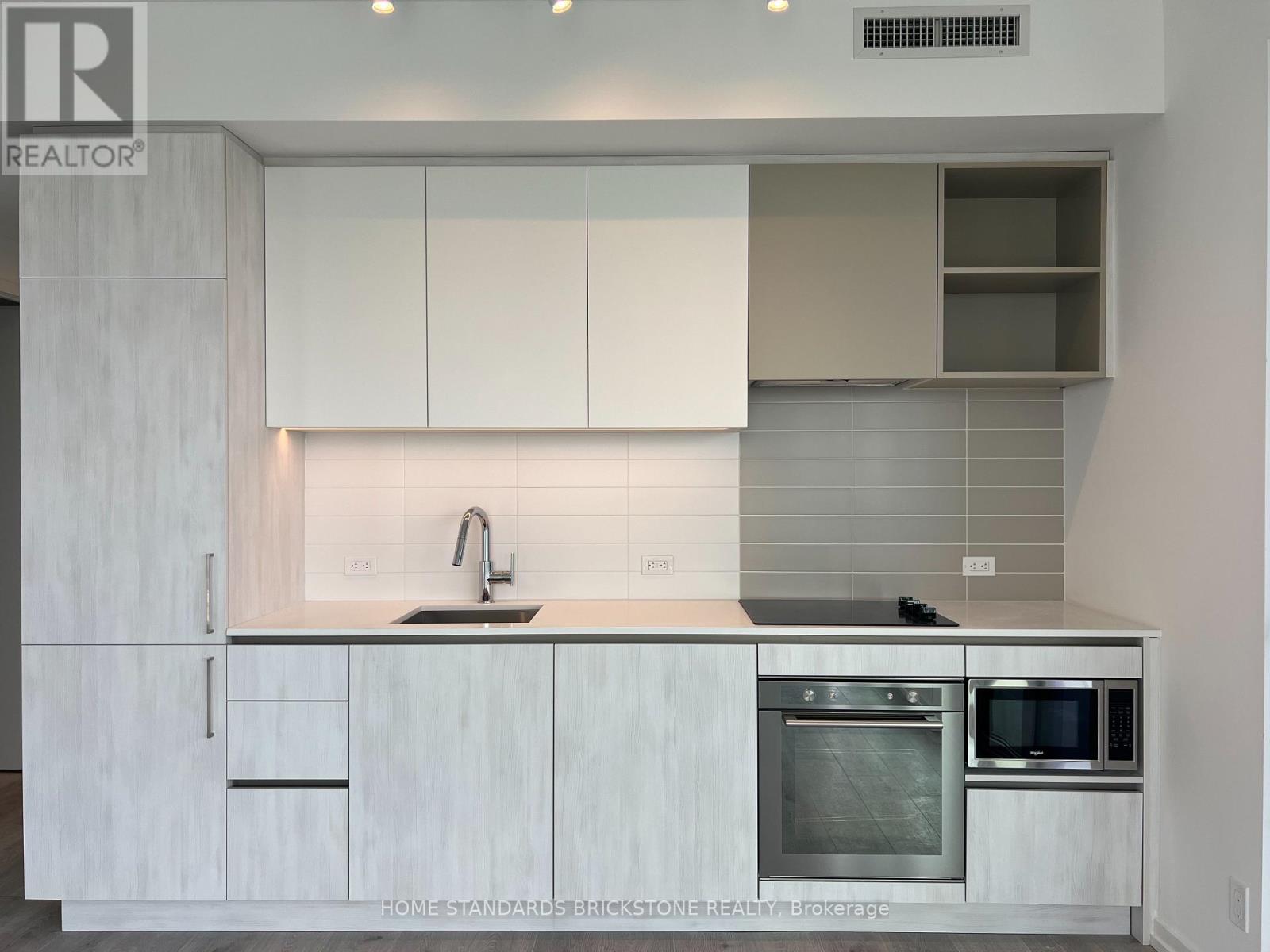 2812 - 7890 Jane Street, Vaughan (Vaughan Corporate Centre), Ontario  L4K 4R6 - Photo 3 - N12974452