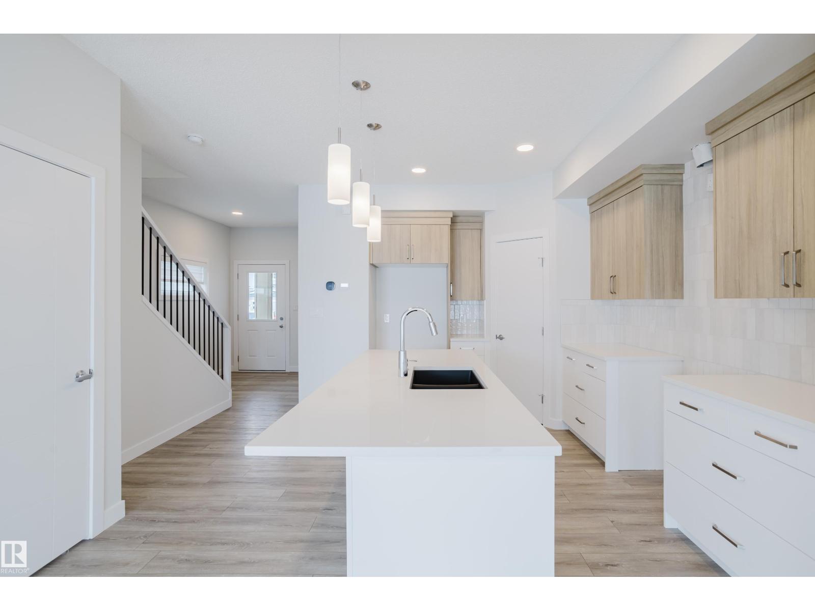 305 Brae Wy, Leduc, Alberta  T9E 1T7 - Photo 10 - E4481184