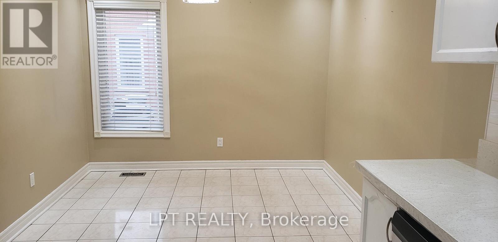 81 Shady Pine Circle, Brampton, Ontario  L6R 1K3 - Photo 12 - W12974412