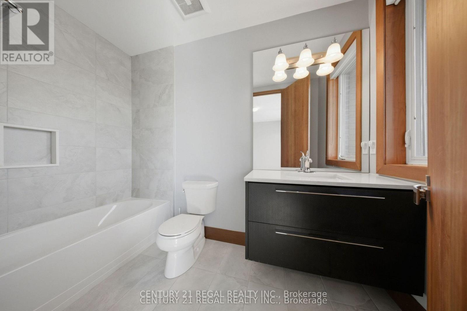 28a Twenty First Street, Toronto (Long Branch), Ontario  M8V 3L7 - Photo 19 - W12974440