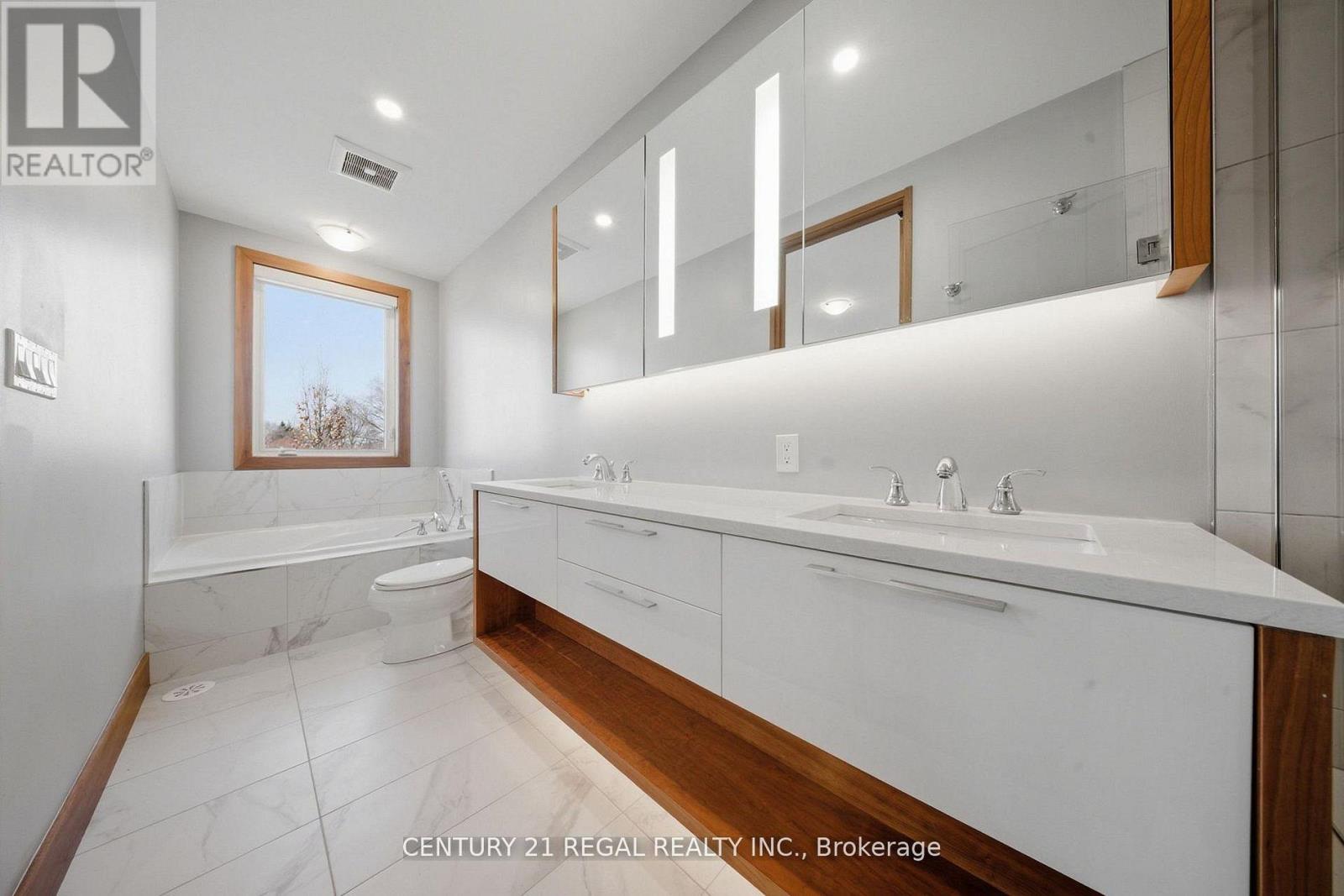 28a Twenty First Street, Toronto (Long Branch), Ontario  M8V 3L7 - Photo 28 - W12974440