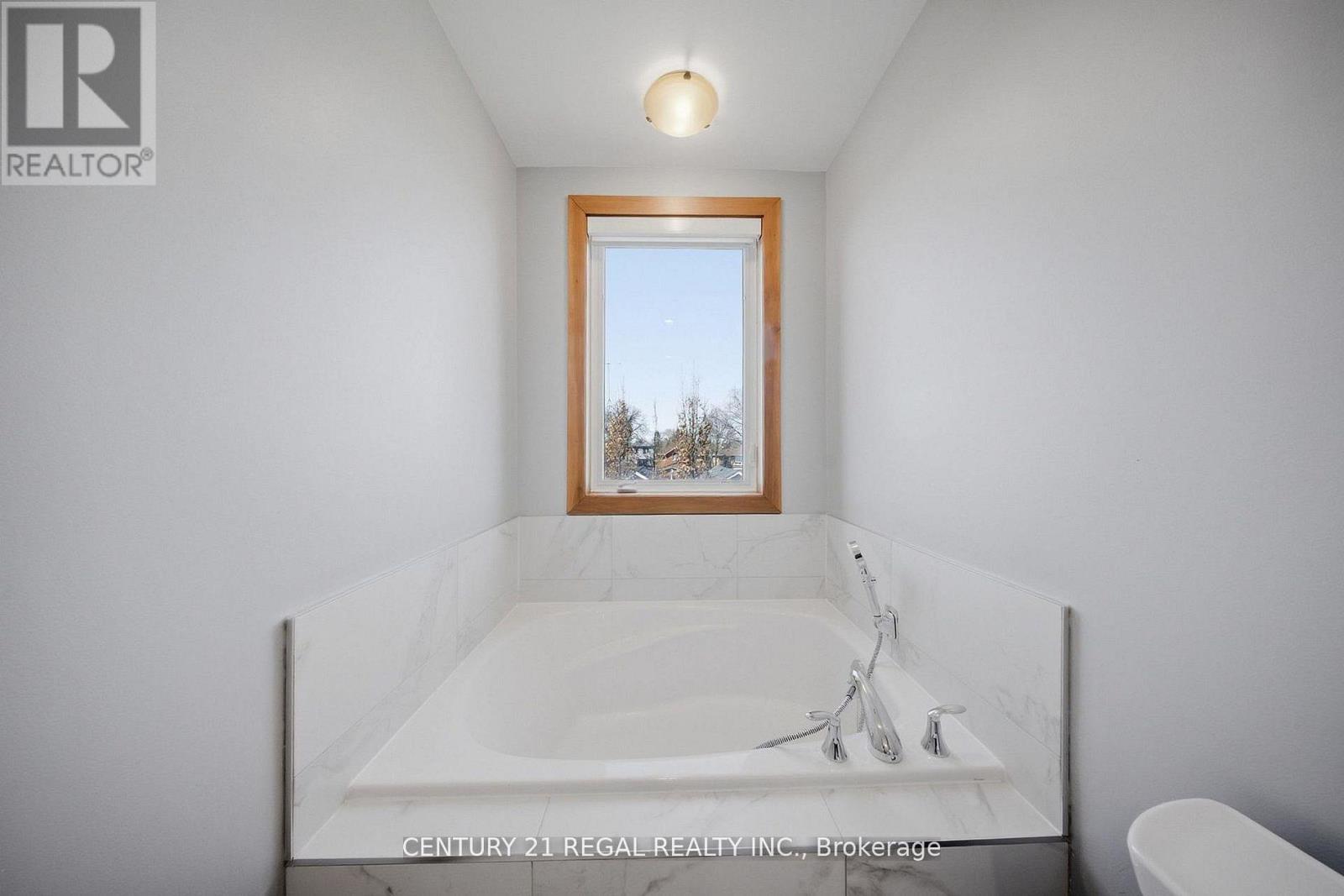 28a Twenty First Street, Toronto (Long Branch), Ontario  M8V 3L7 - Photo 29 - W12974440