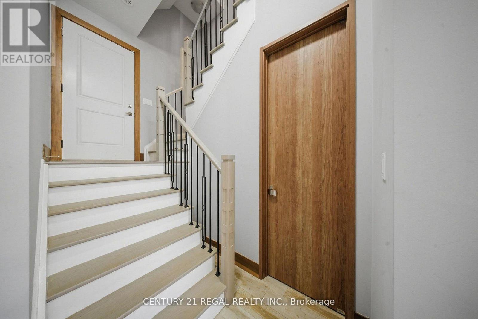 28a Twenty First Street, Toronto (Long Branch), Ontario  M8V 3L7 - Photo 32 - W12974440