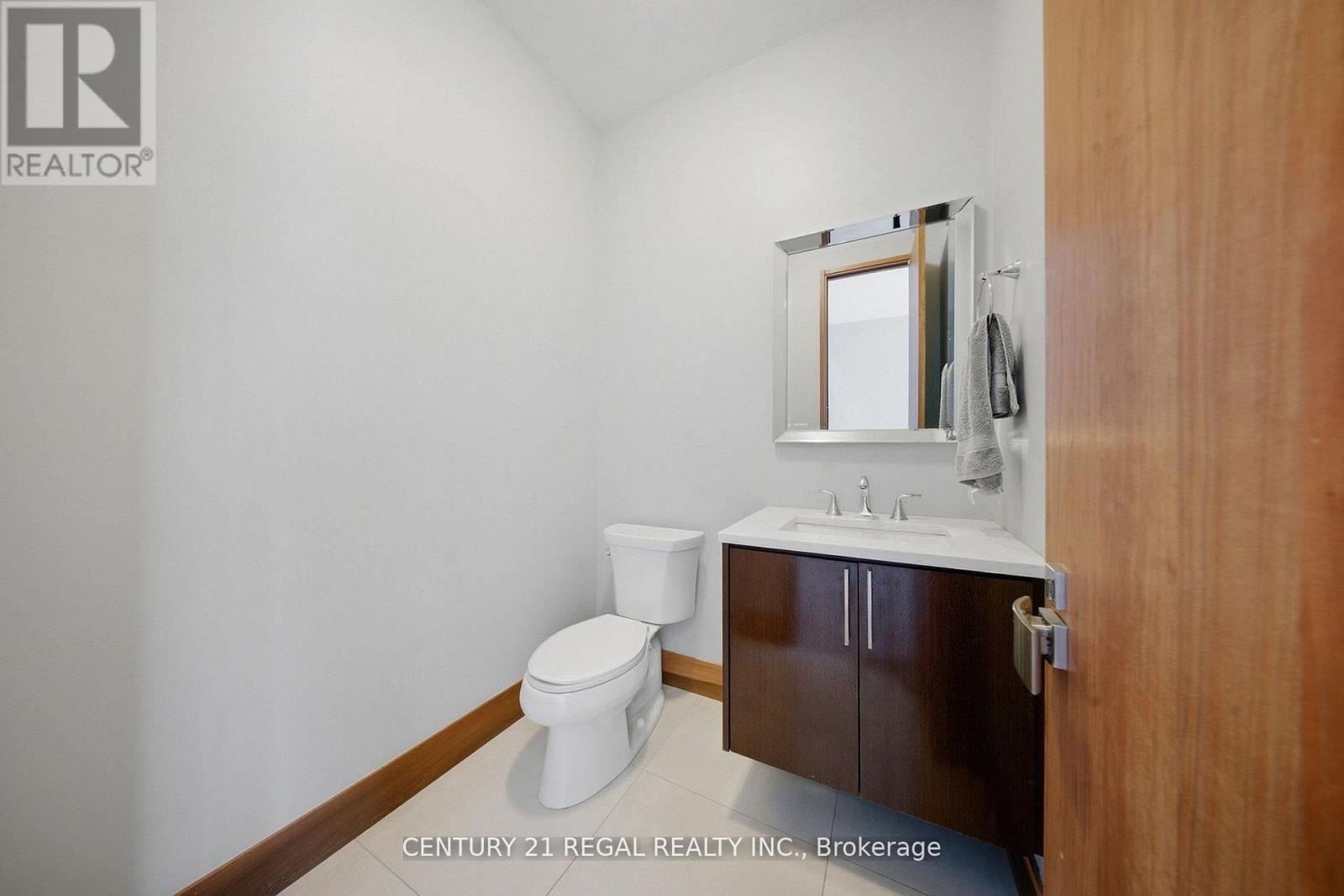 28a Twenty First Street, Toronto (Long Branch), Ontario  M8V 3L7 - Photo 6 - W12974440