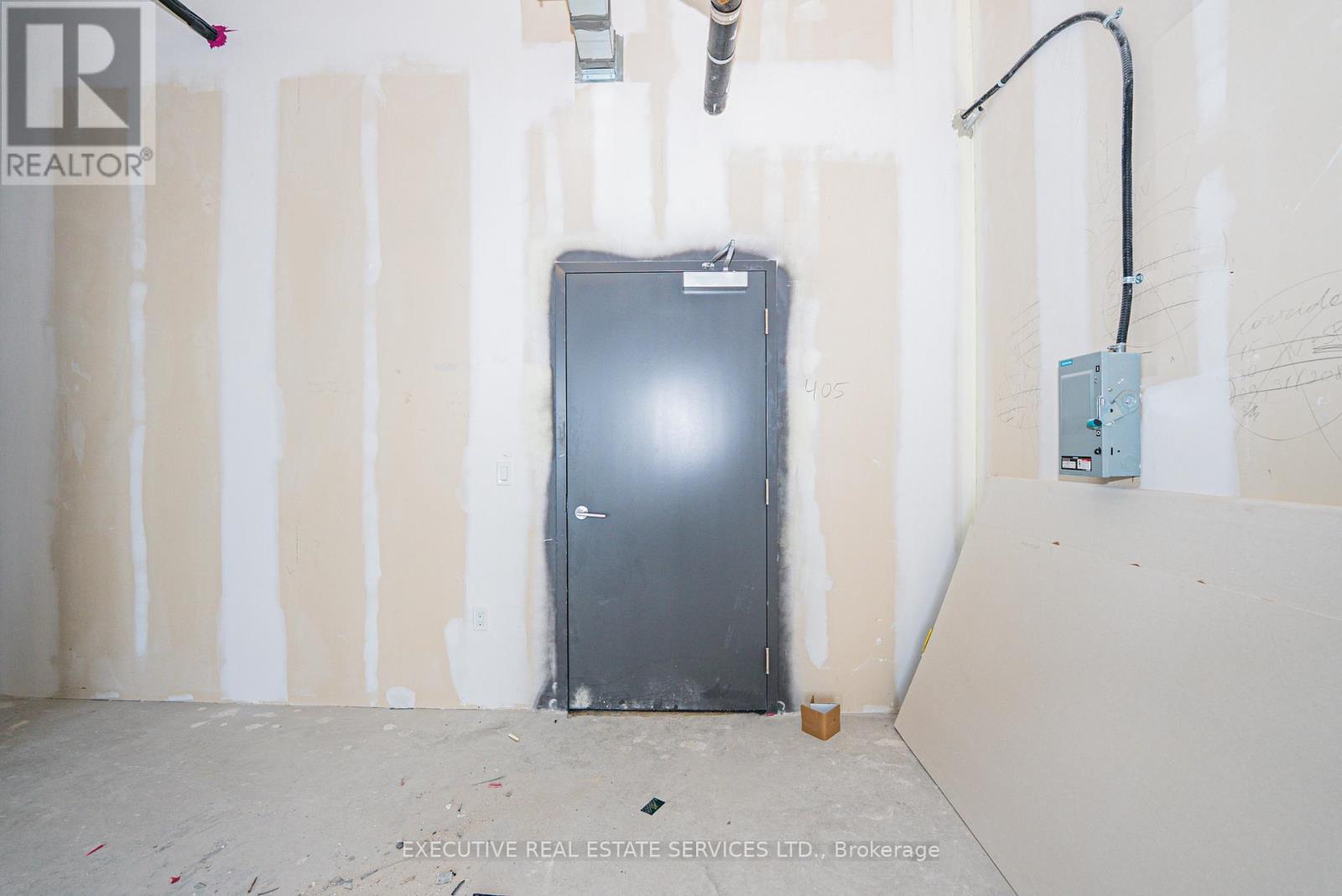 405 - 996 Martin Grove Road, Toronto, Ontario  M9W 4V8 - Photo 13 - W12974456