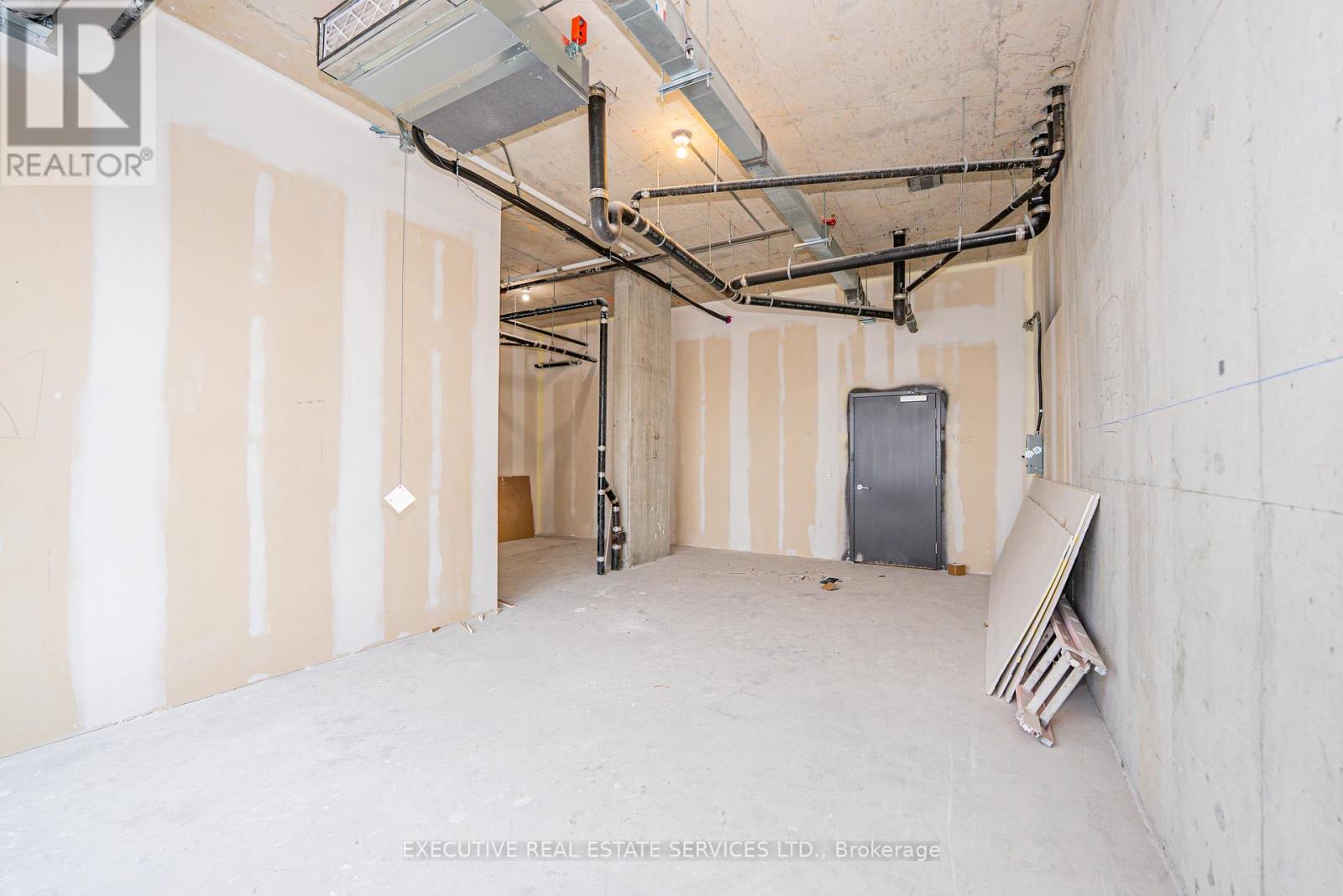 405 - 996 Martin Grove Road, Toronto, Ontario  M9W 4V8 - Photo 15 - W12974456