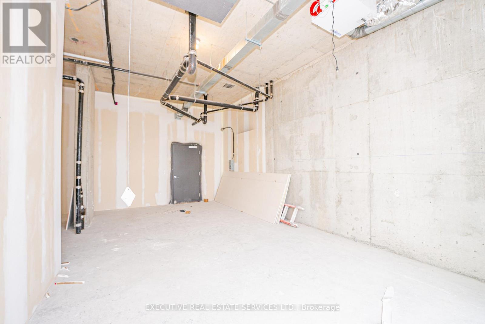 405 - 996 Martin Grove Road, Toronto, Ontario  M9W 4V8 - Photo 16 - W12974456