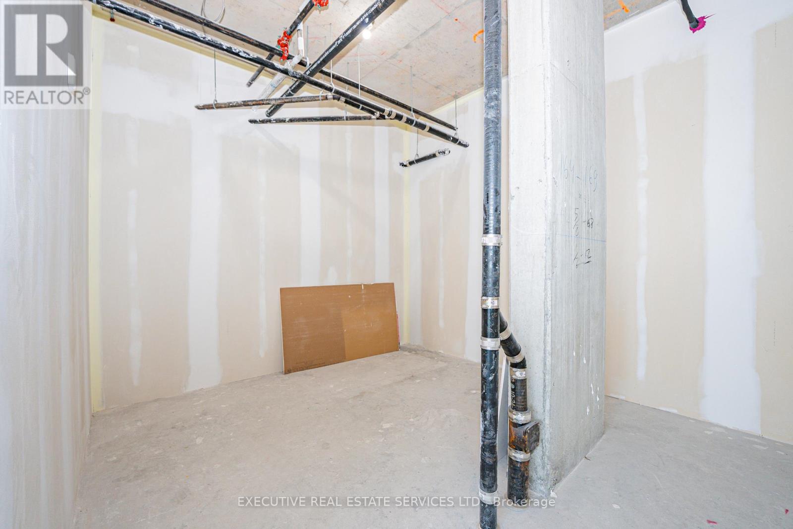 405 - 996 Martin Grove Road, Toronto, Ontario  M9W 4V8 - Photo 17 - W12974456