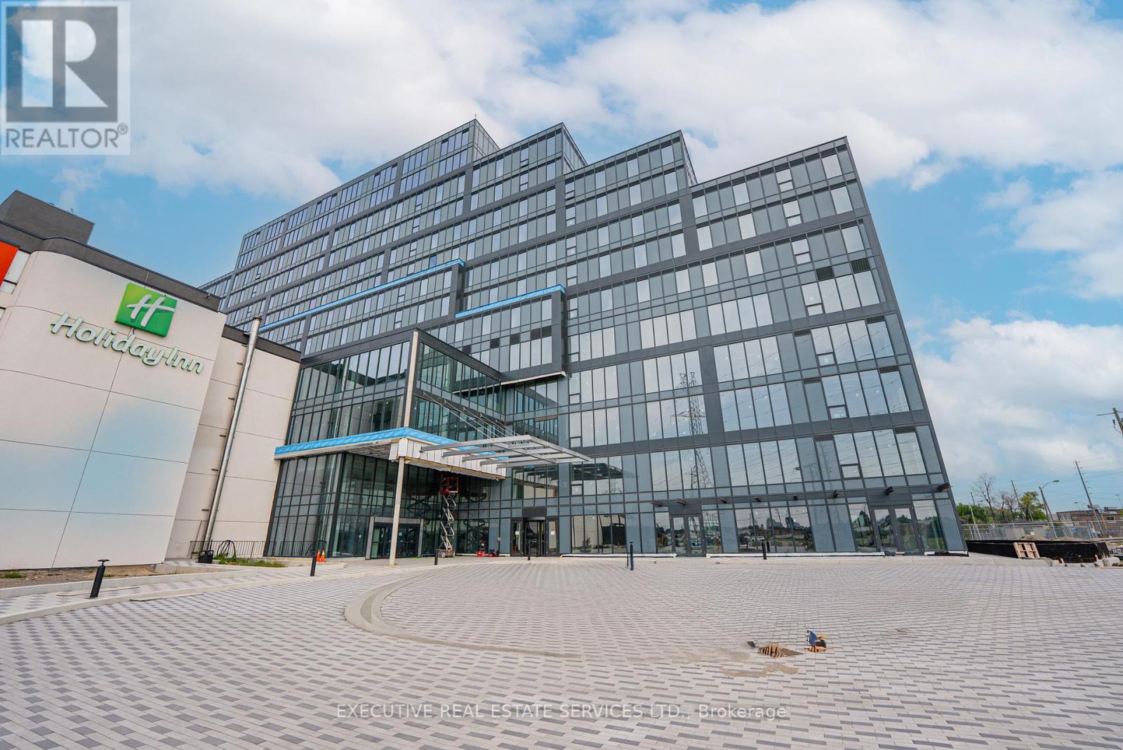 405 - 996 Martin Grove Road, Toronto, Ontario  M9W 4V8 - Photo 2 - W12974456