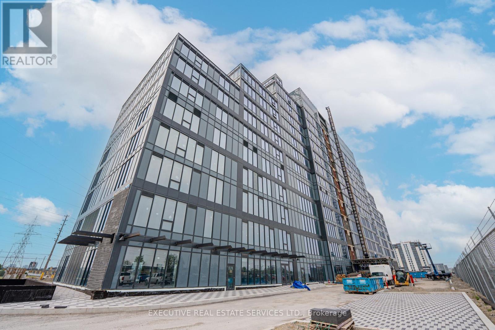 405 - 996 Martin Grove Road, Toronto, Ontario  M9W 4V8 - Photo 3 - W12974456