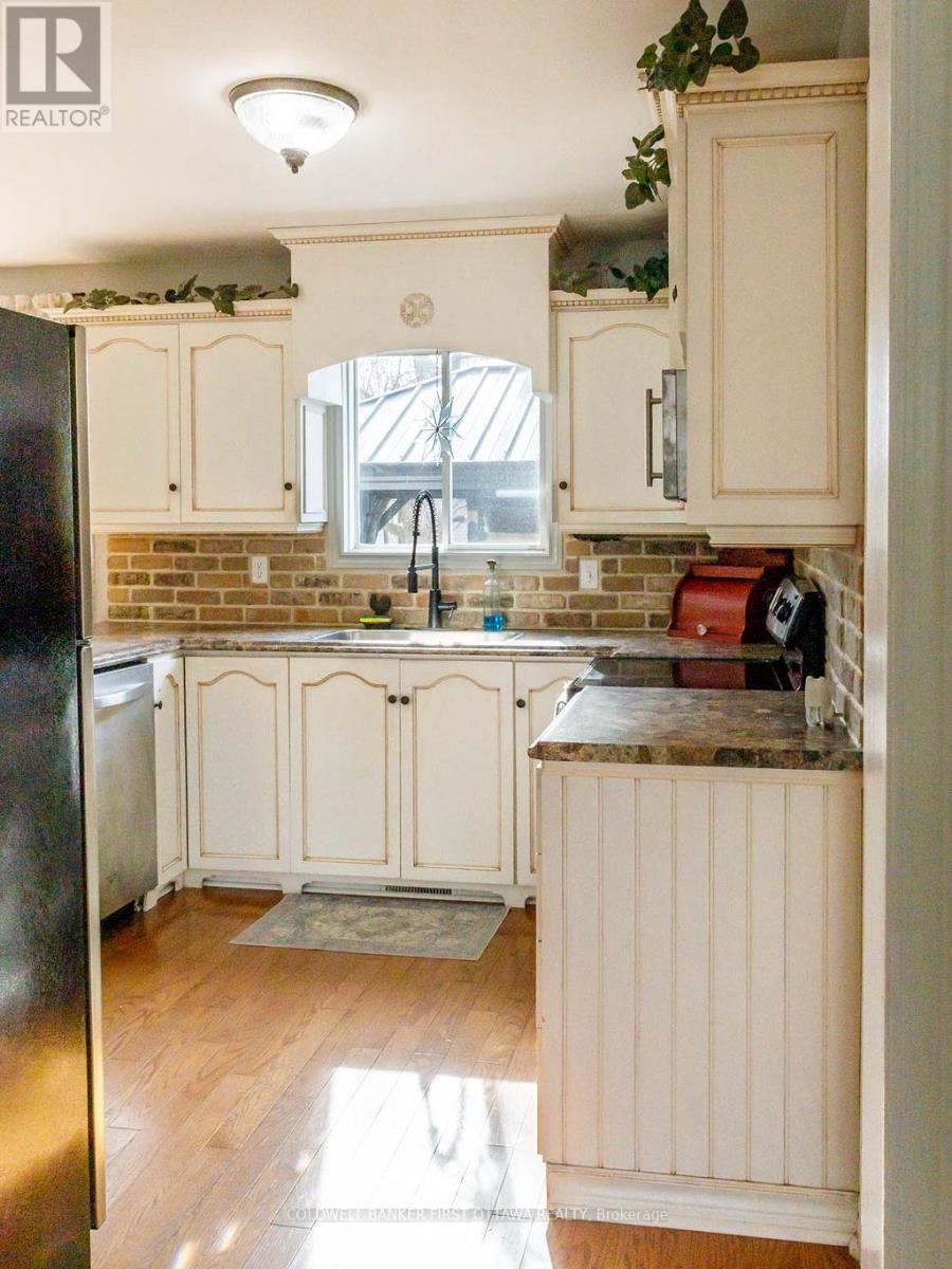 32 James Lewis Avenue, Ottawa, Ontario  K2S 1K5 - Photo 8 - X12956766