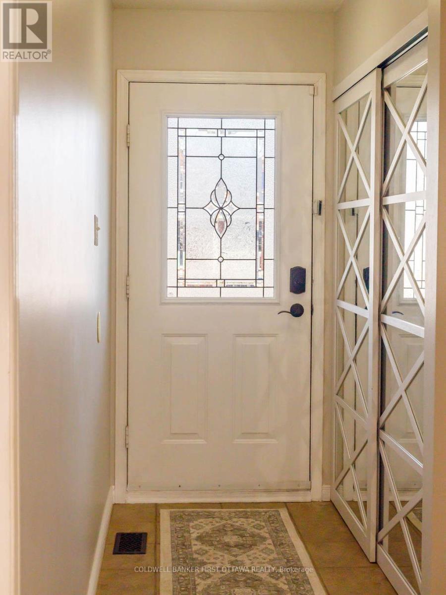 32 James Lewis Avenue, Ottawa, Ontario  K2S 1K5 - Photo 4 - X12956766