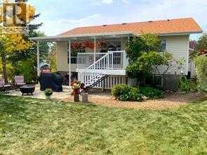 72 Owens Close, Red Deer, Alberta  T4N 6Y2 - Photo 4 - A2294955