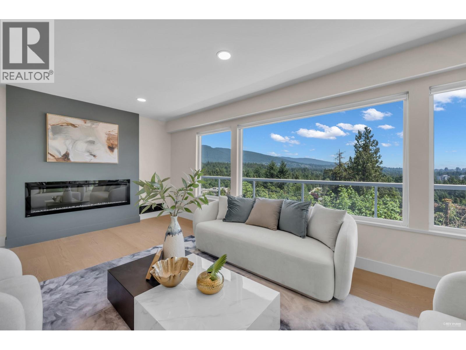 818 Younette Drive, West Vancouver, British Columbia  V7T 1S9 - Photo 2 - R3109067