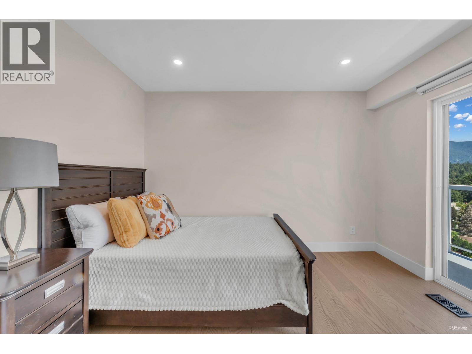 818 Younette Drive, West Vancouver, British Columbia  V7T 1S9 - Photo 12 - R3109067