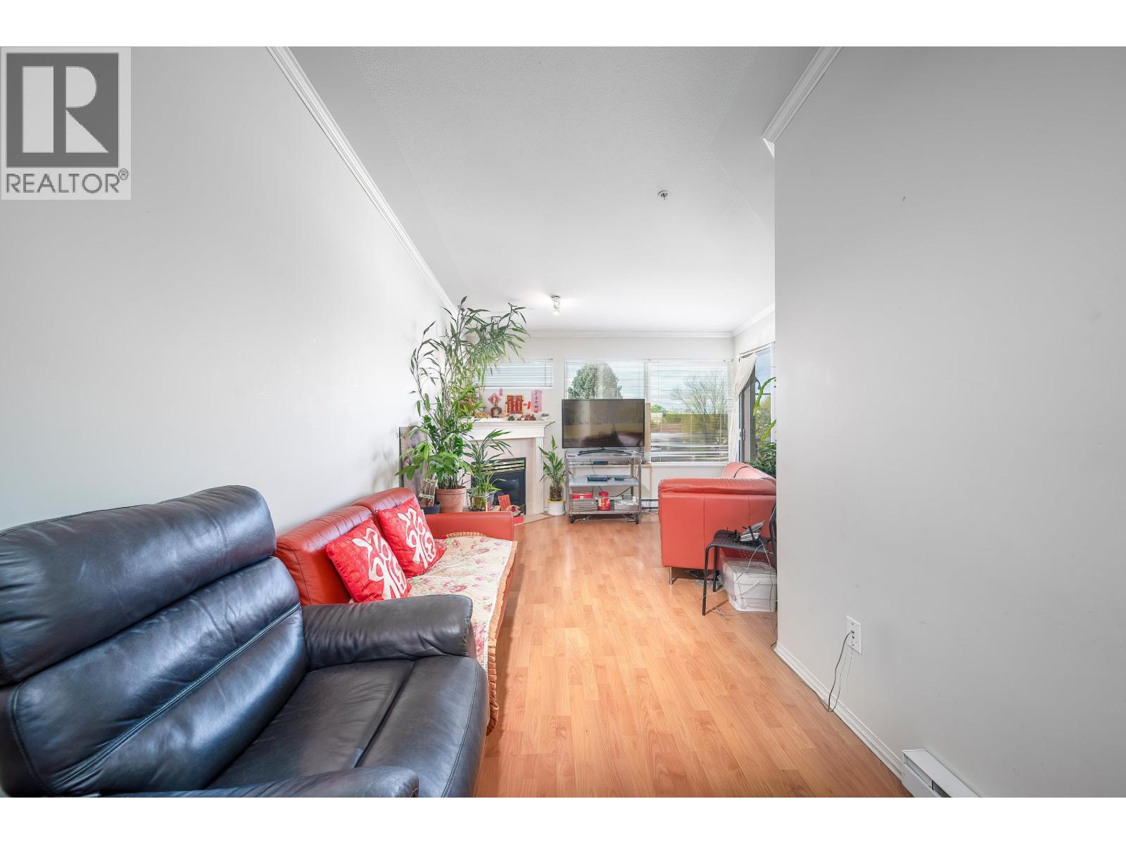 Listing Picture 8 of 20 : 416 2238 KINGSWAY, Vancouver / 溫哥華 - 魯藝地產 Yvonne Lu Group - MLS Medallion Club Member