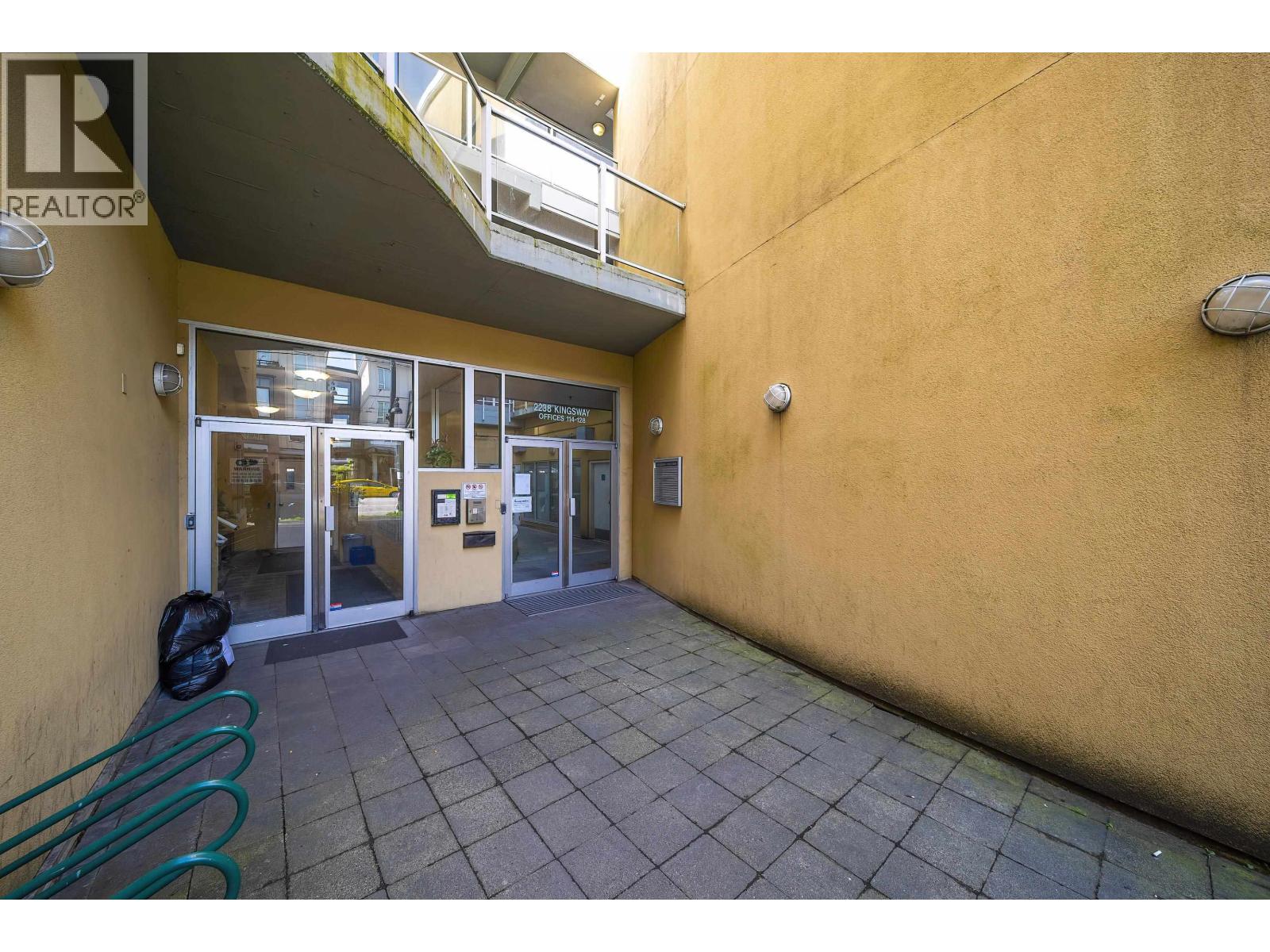 Listing Picture 3 of 20 : 416 2238 KINGSWAY, Vancouver / 溫哥華 - 魯藝地產 Yvonne Lu Group - MLS Medallion Club Member