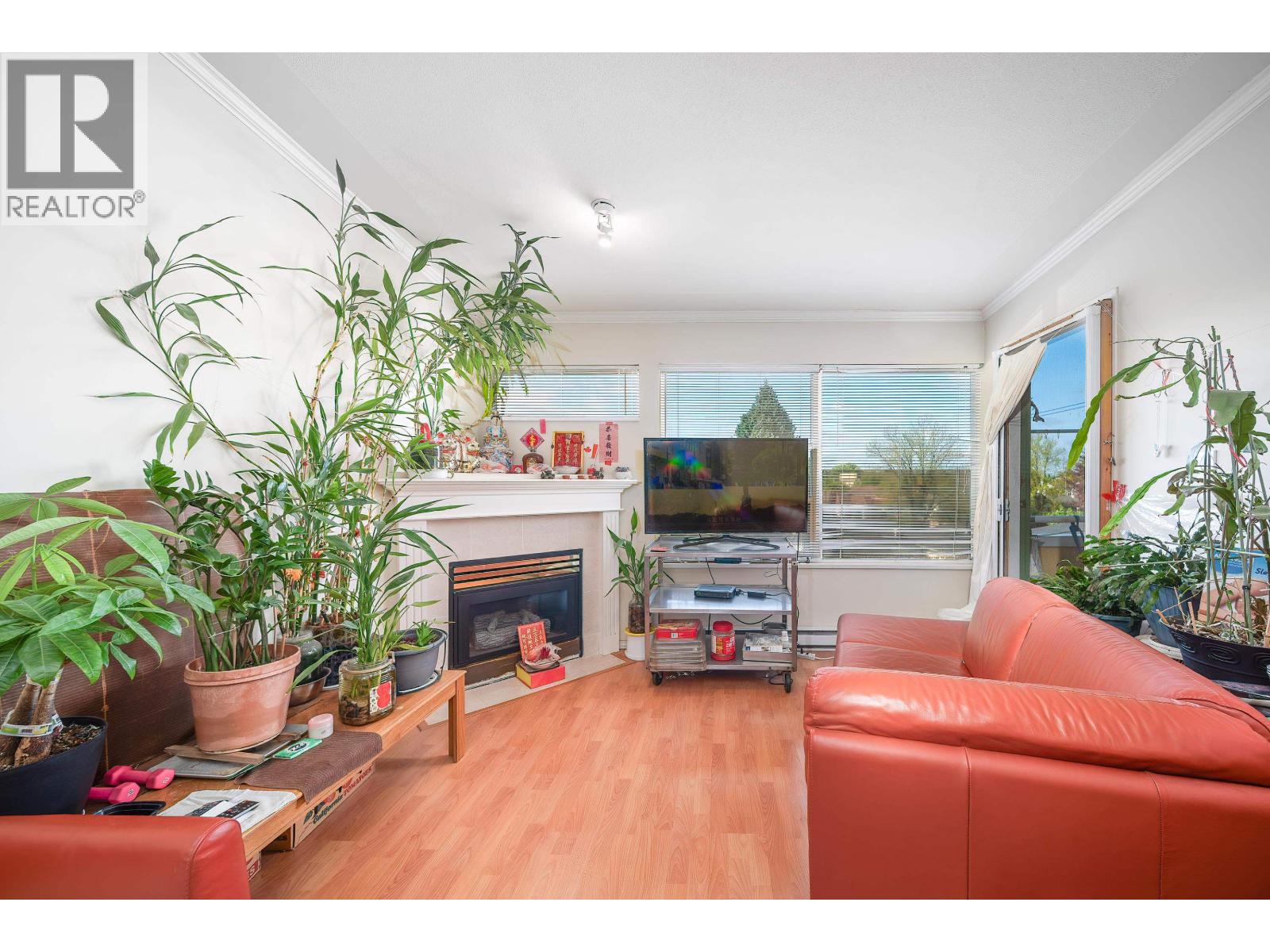 Listing Picture 9 of 20 : 416 2238 KINGSWAY, Vancouver / 溫哥華 - 魯藝地產 Yvonne Lu Group - MLS Medallion Club Member