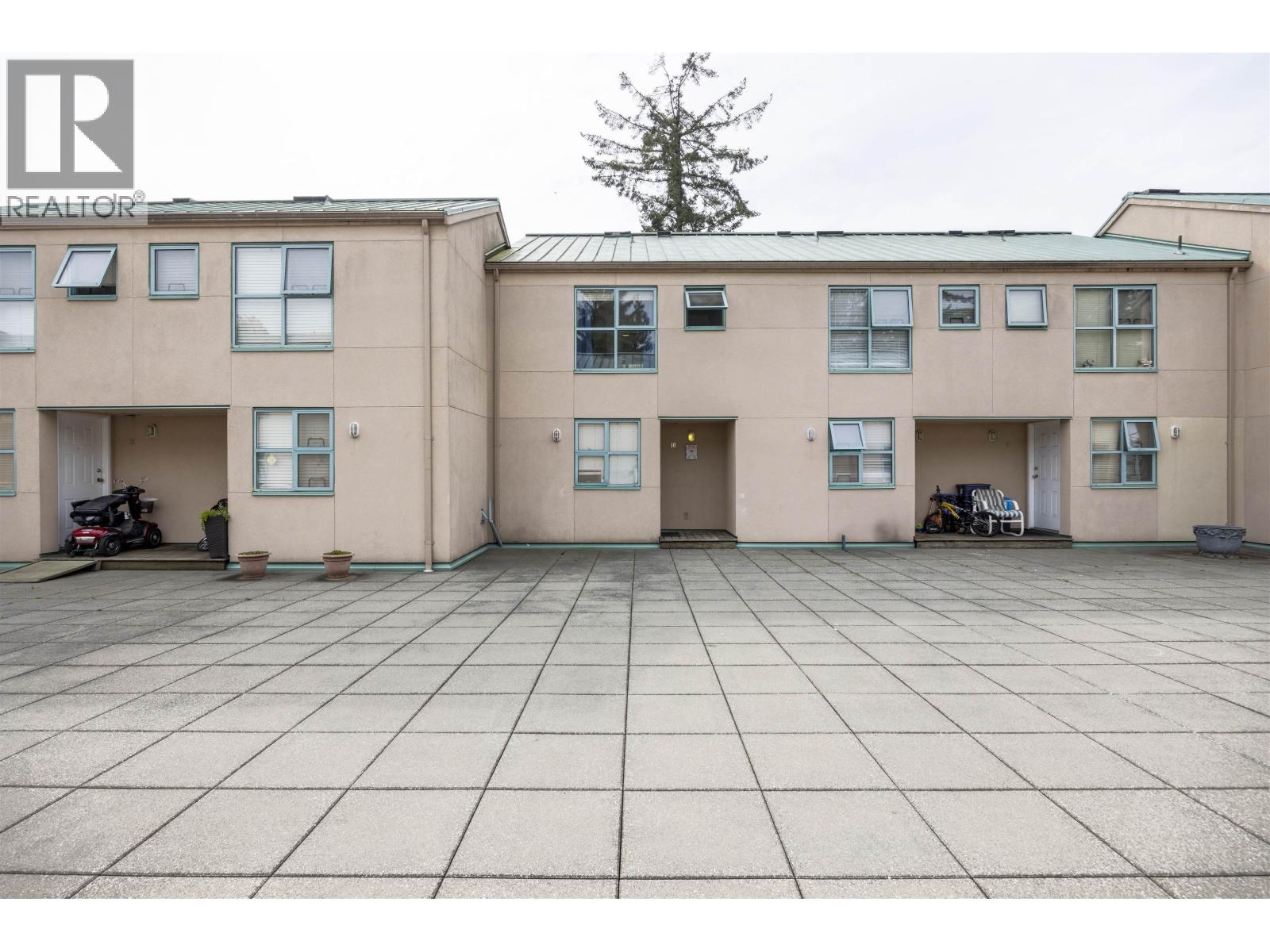 10 3200 WESTWOOD STREET, Port Coquitlam